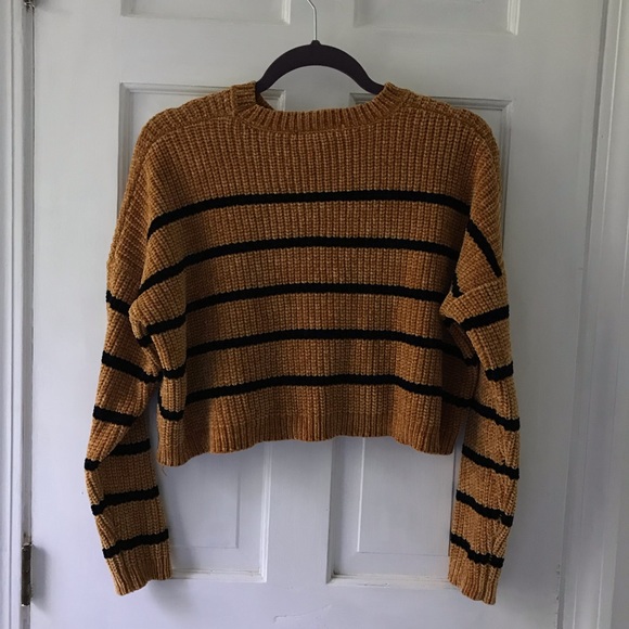 Honey and black-striped knit sweater!! Cropped!! - Picture 2 of 3